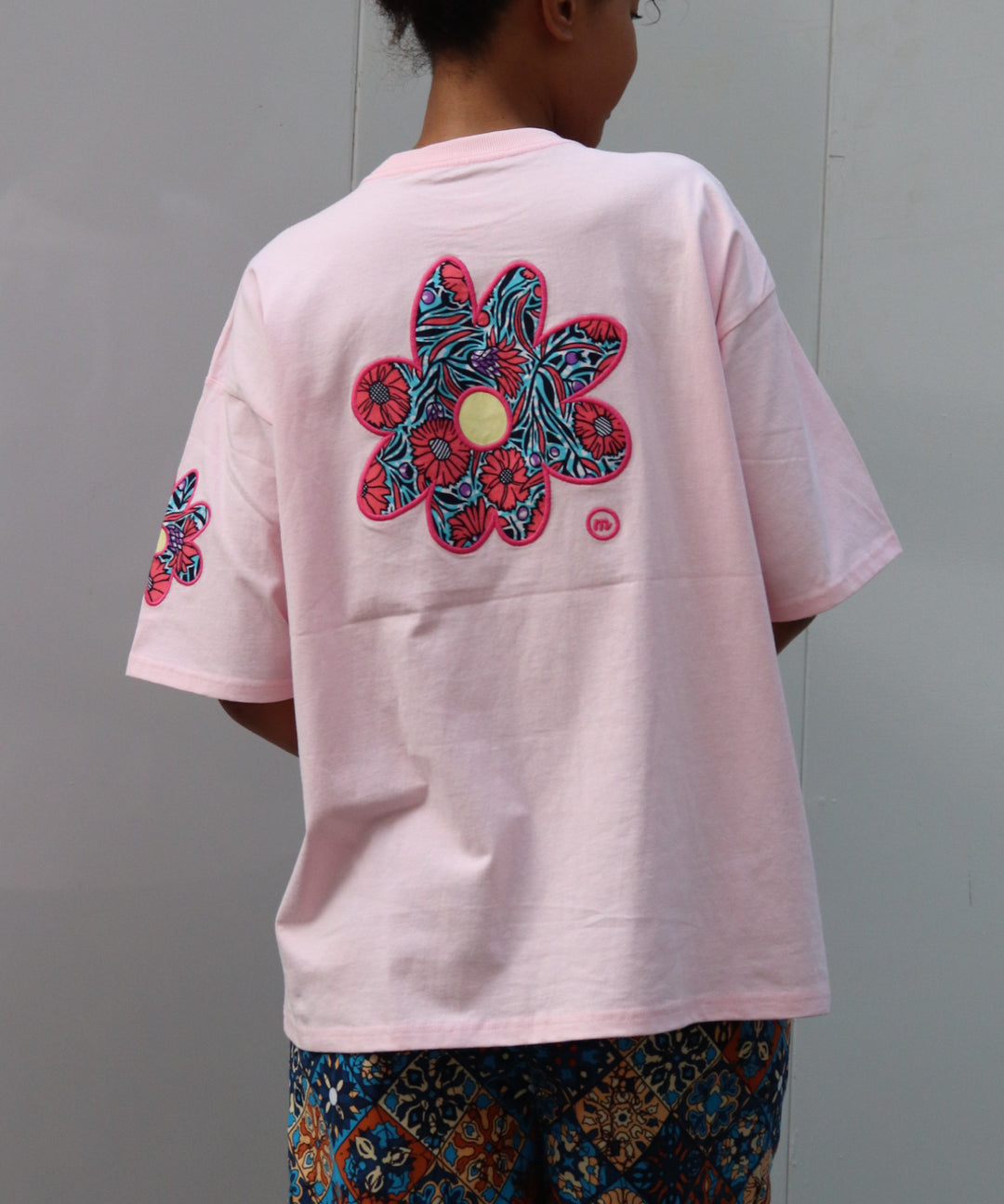 flower patch embroidery T-shirt