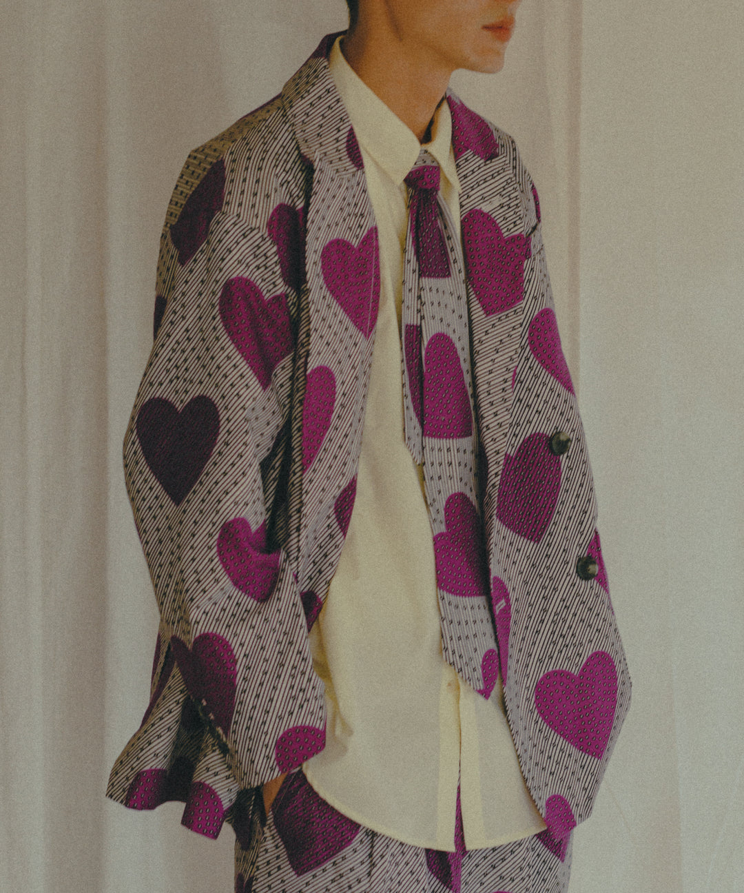 AFRICAN TIE(129/LOVE BOMB)