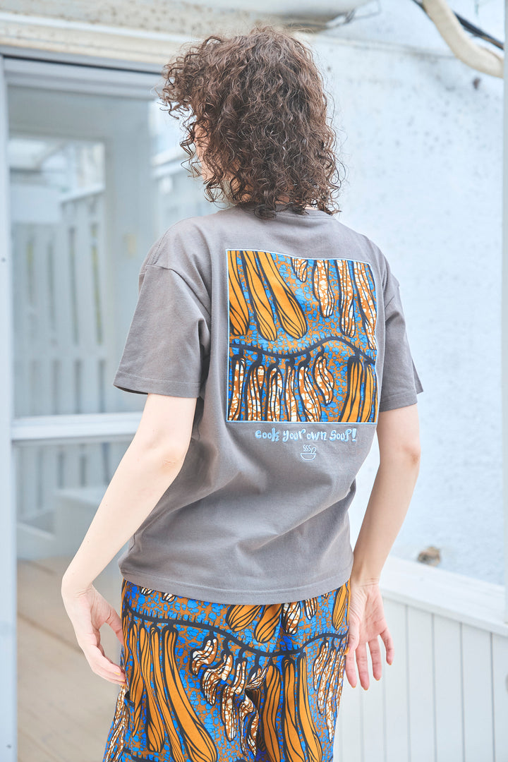 SOUPバックパッチ刺繍T-shirt
