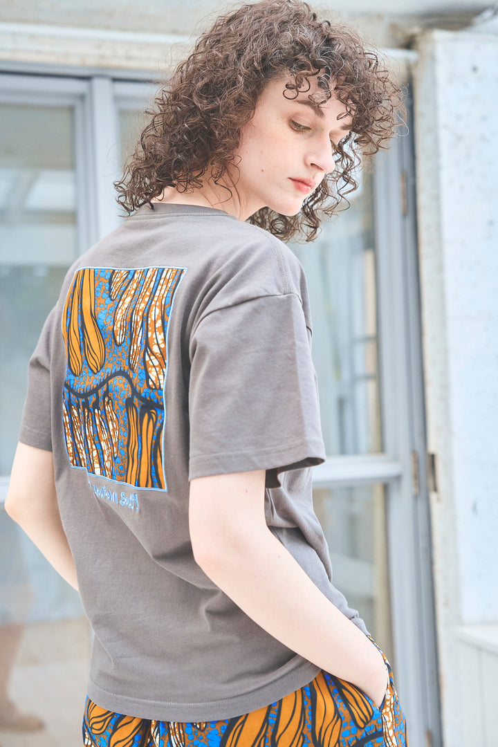 SOUPバックパッチ刺繍T-shirt