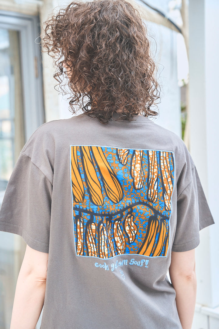 SOUPバックパッチ刺繍T-shirt