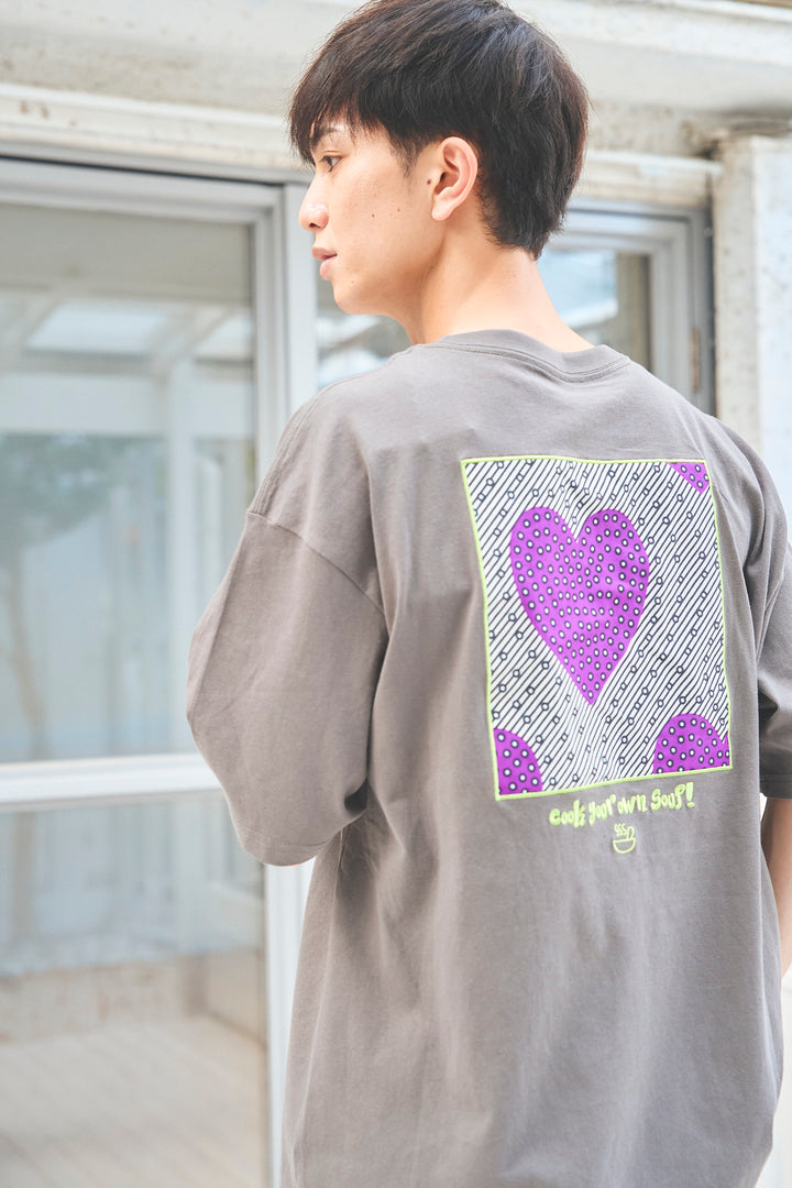 SOUPバックパッチ刺繍T-shirt