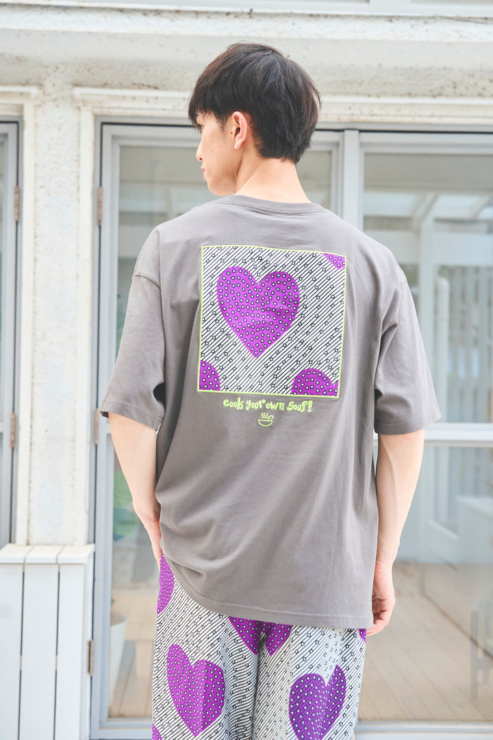 SOUPバックパッチ刺繍T-shirt