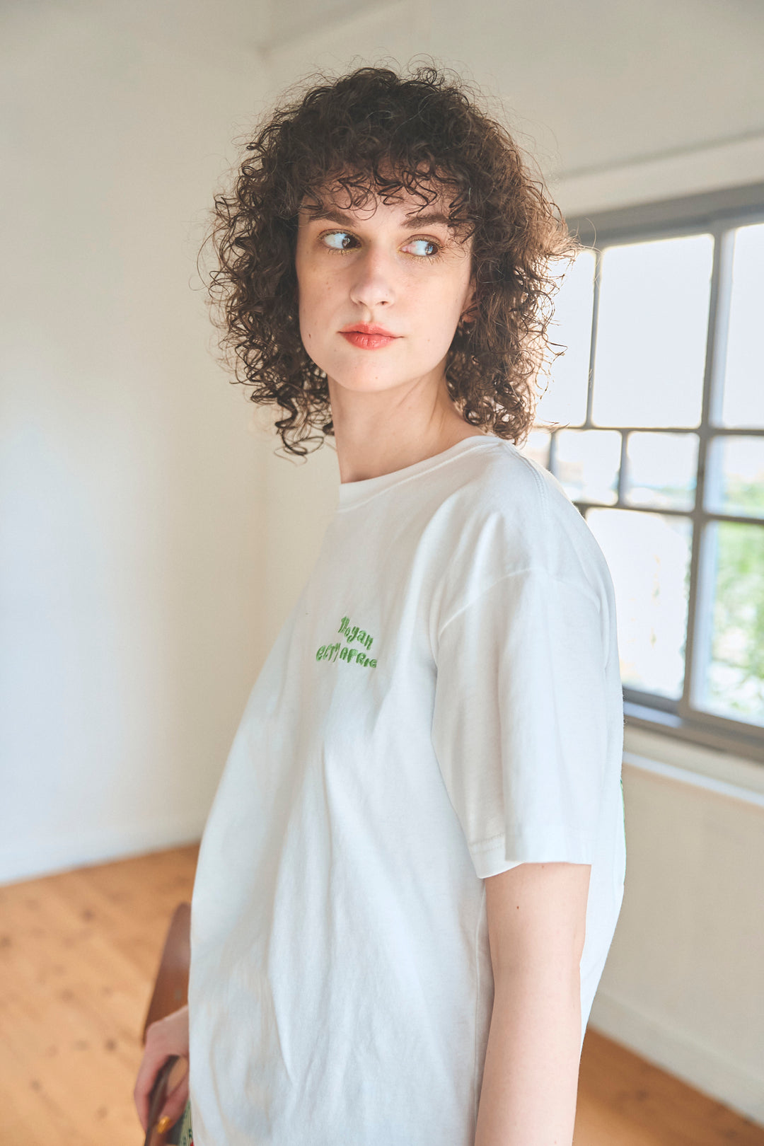 SOUPバックパッチ刺繍T-shirt