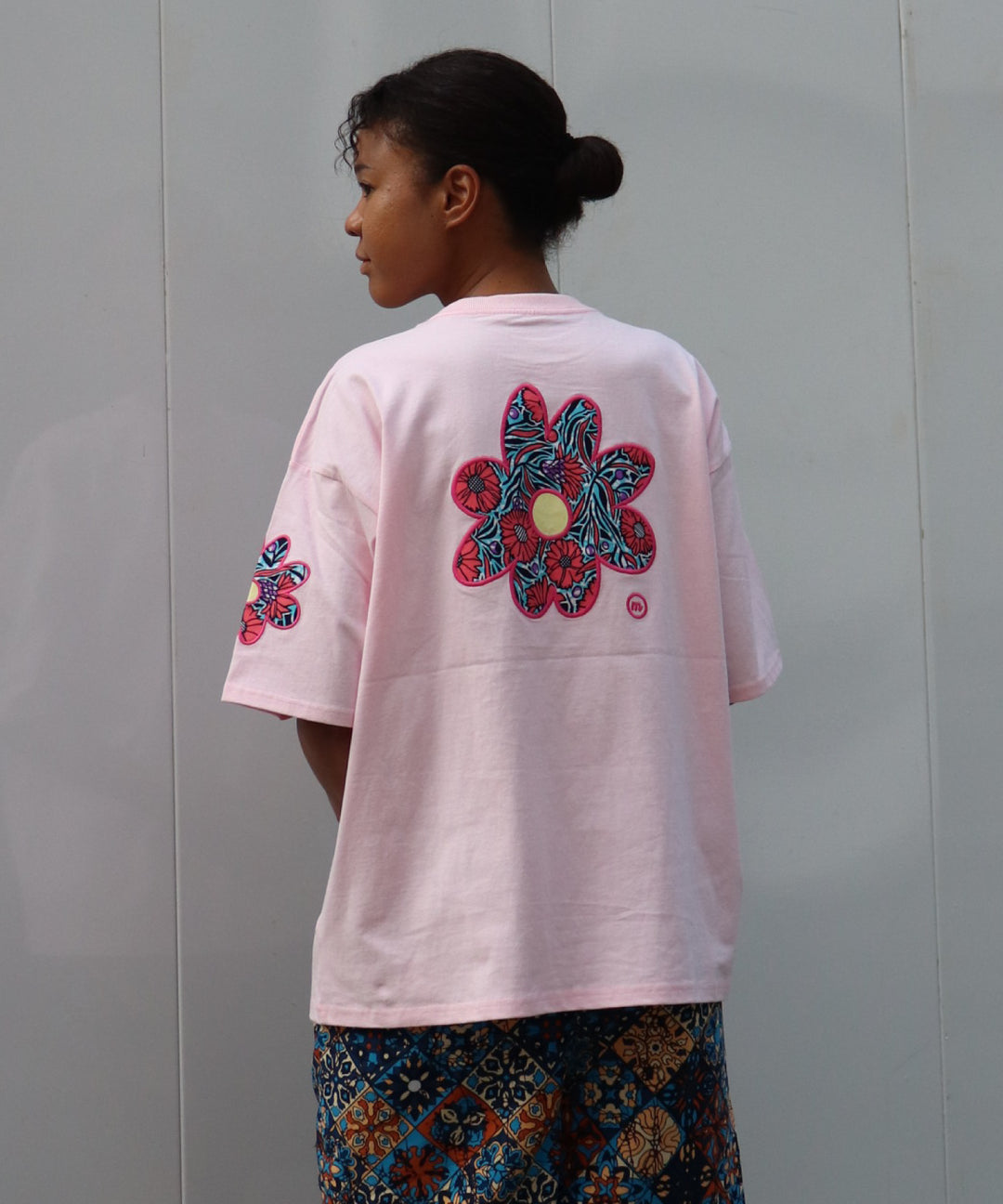 flower patch embroidery T-shirt
