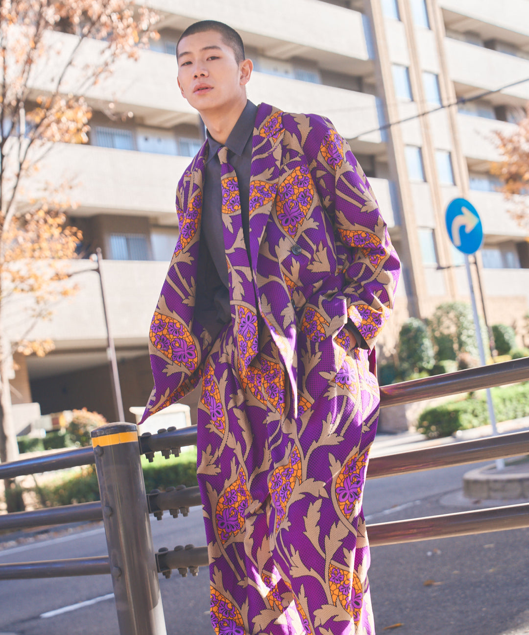 AFRICA PEAKED LAPEL DOUBLE JACKET