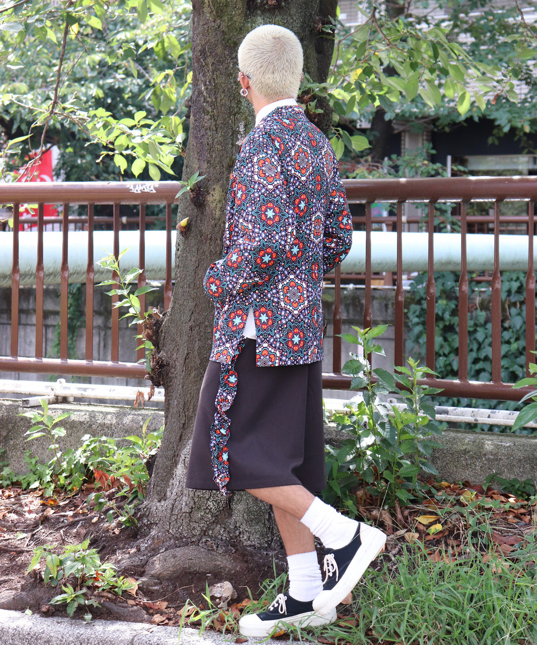 SIDE FRILL MIDDLE PANTS