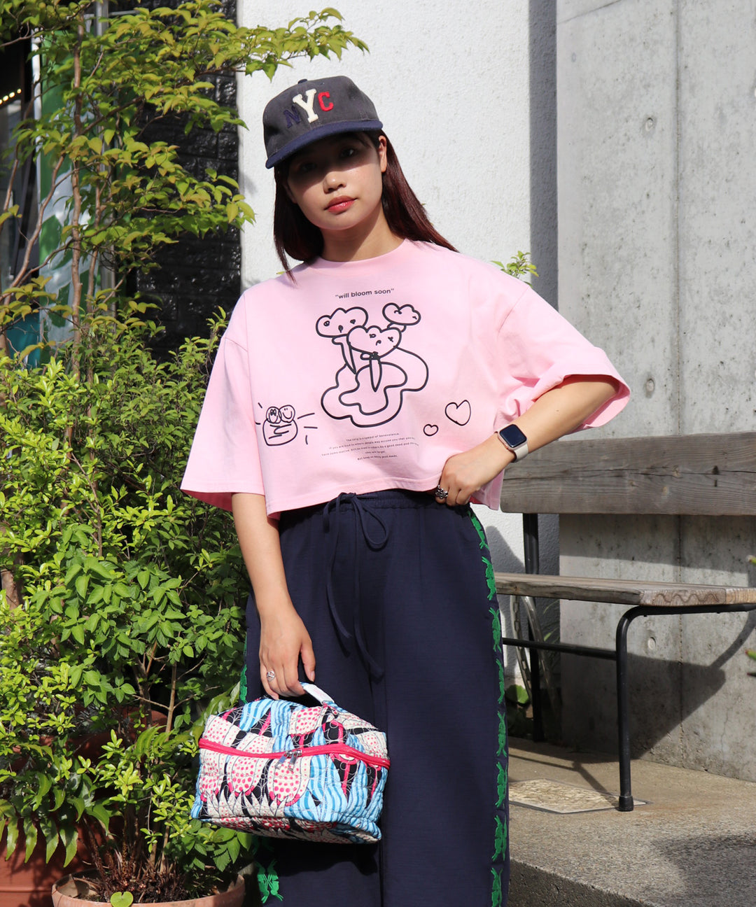 message illustration short T-shirt