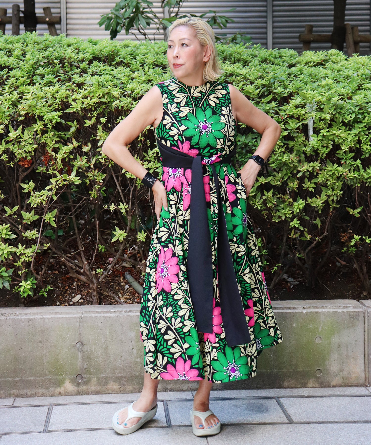 AFRICA BACK OPEN DRESS – moyan ecri