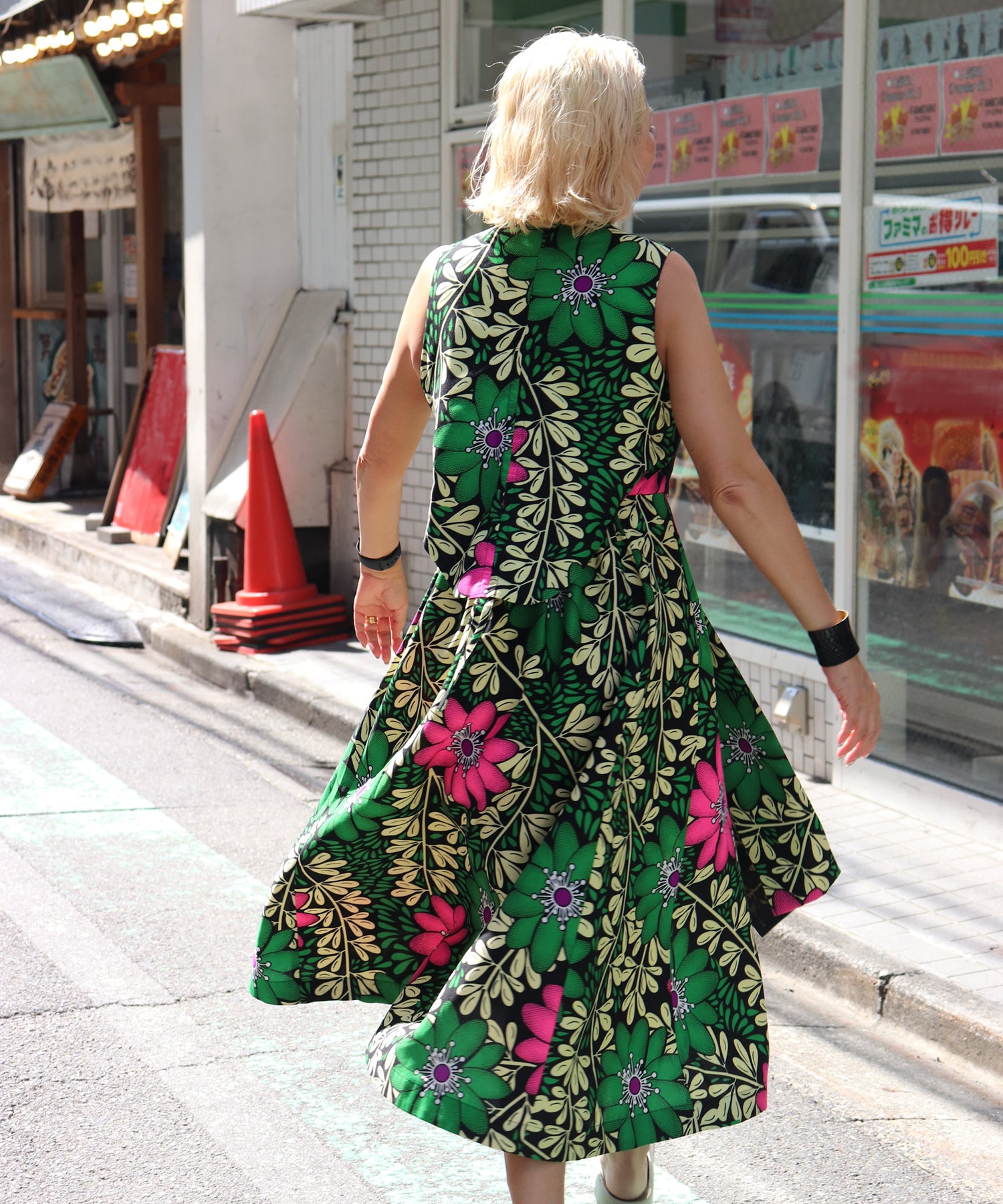 AFRICA BACK OPEN DRESS – moyan ecri