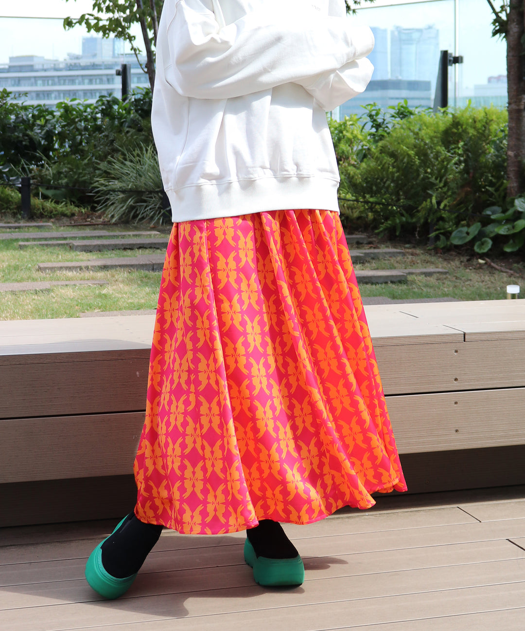 lucky charm print flare skirt(静電気防止機能付き)
