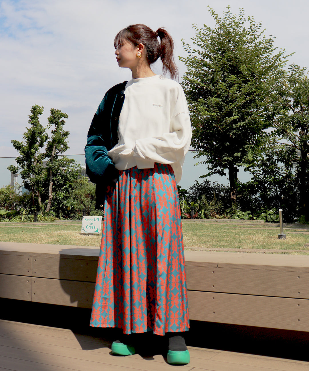 lucky charm print flare skirt(静電気防止機能付き)