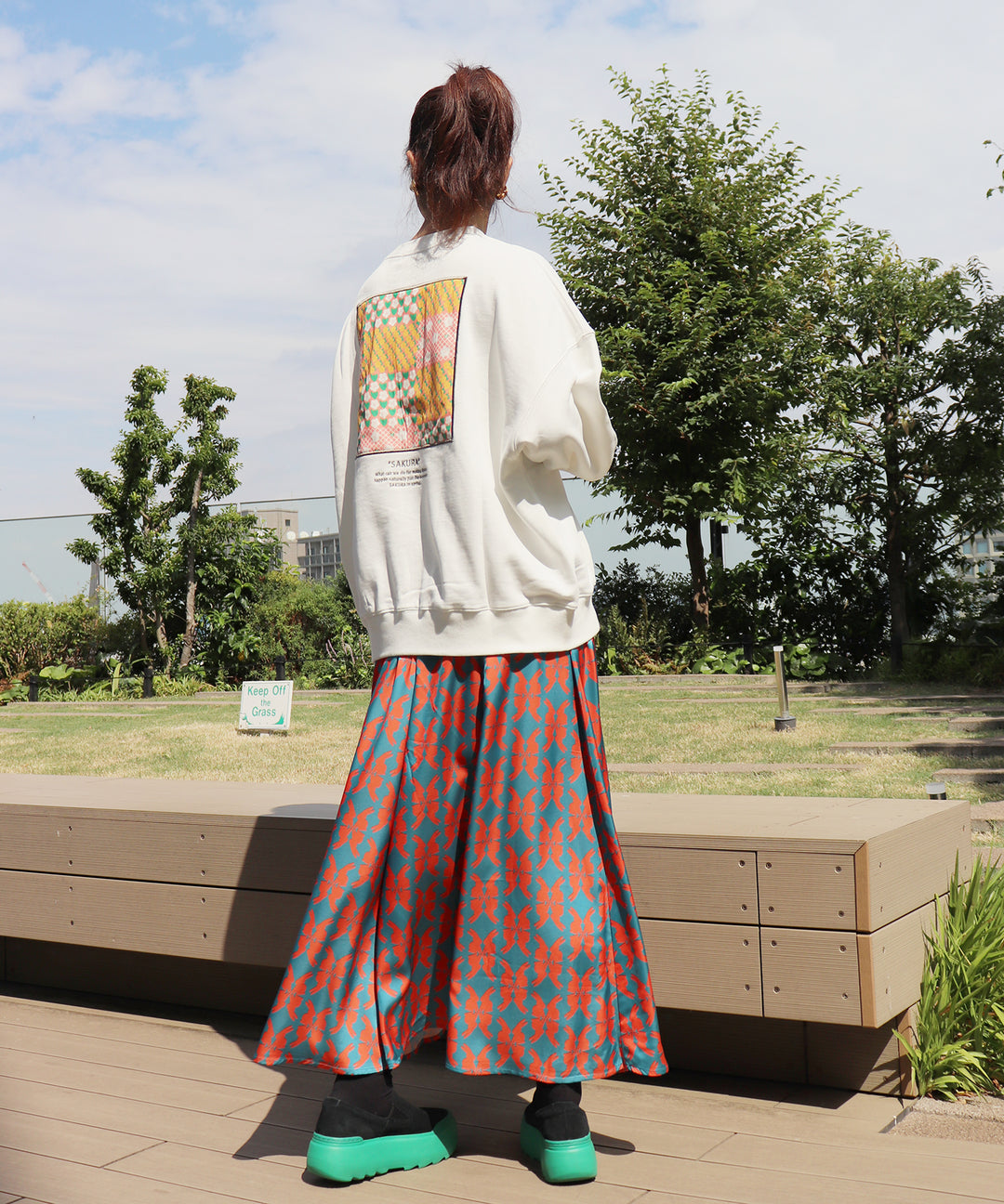 lucky charm print flare skirt(静電気防止機能付き)
