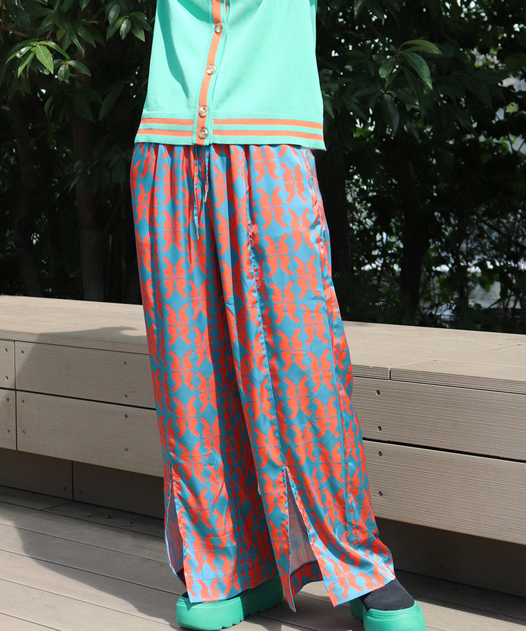 lucky charm print pants(静電気防止機能付き)