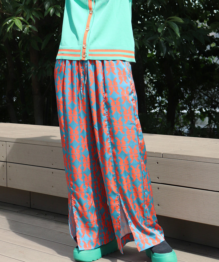 lucky charm print pants(静電気防止機能付き)
